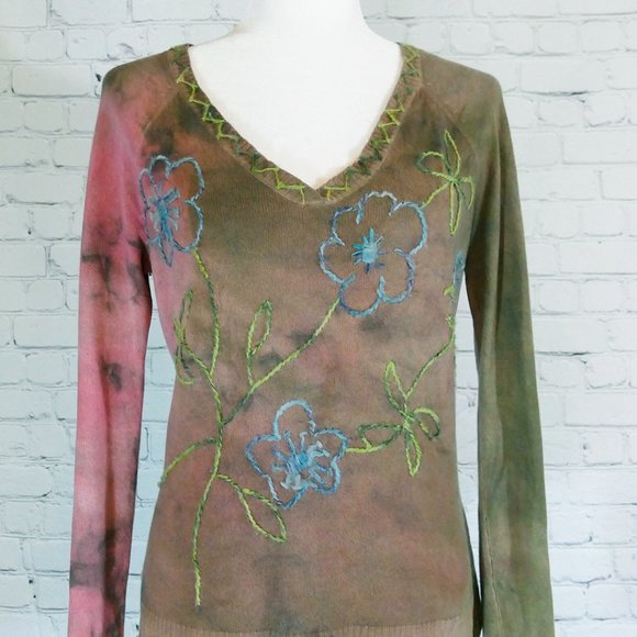 GOA Cashmere Tie Dye Flower Sweater - Picture 1 of 8